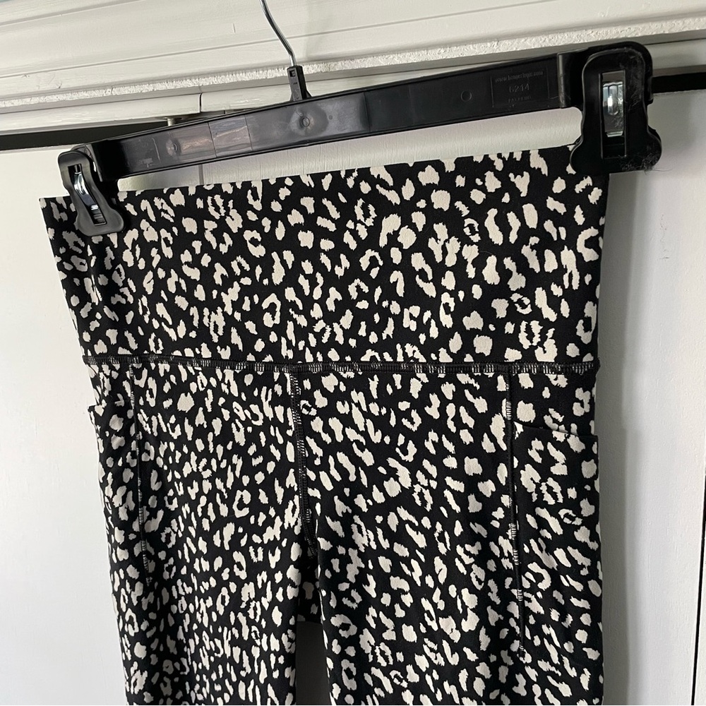 Athleta Leggings 7/8 Length Small - Picture 4 of 5
